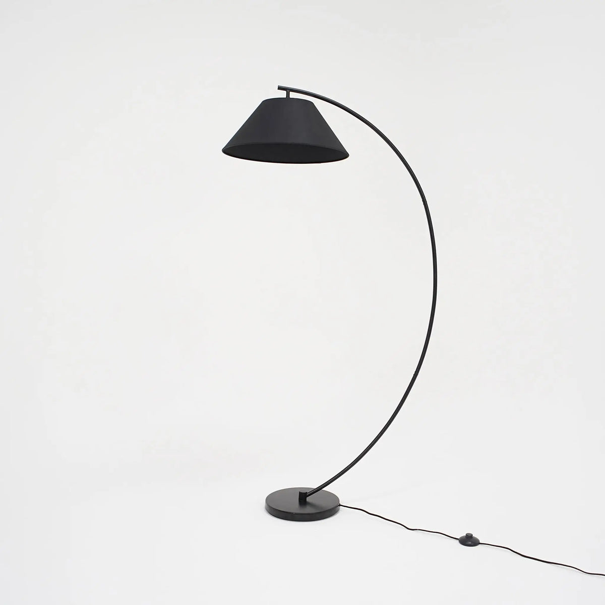 Remi Floor Lamp - Black/Brass