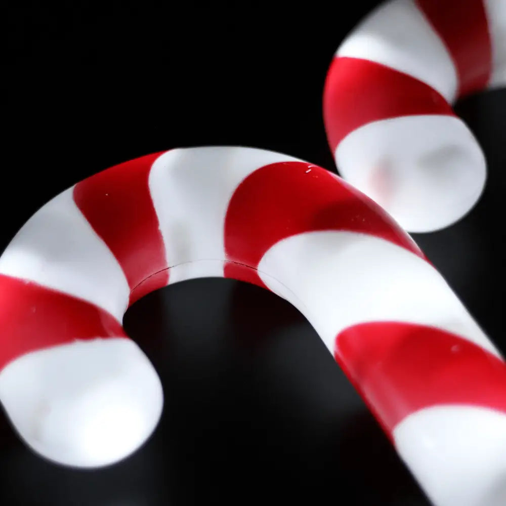 Lexi Lighting Christmas Path Light Set of 6 Dual Power LED Candy Cane Stakes LLPTH05-P